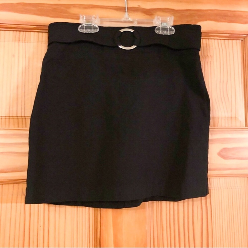 Lightly used juniors Joe B skirt